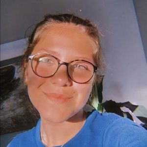 Meet your Posher, Amelie